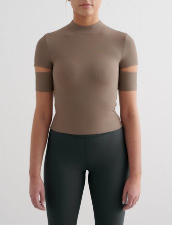 aim ́n Ribbed Performance Cut-Out Top - Brown - S