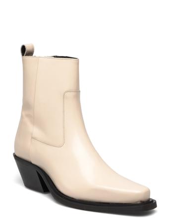 Gurly, 1472 Square Boot Cream STINE GOYA