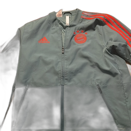 Adidas Bayern München vindjacka/ storlek 164 men passar till S också