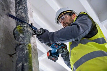 Bosch GSA 18V-28 Cordless Saber Saw