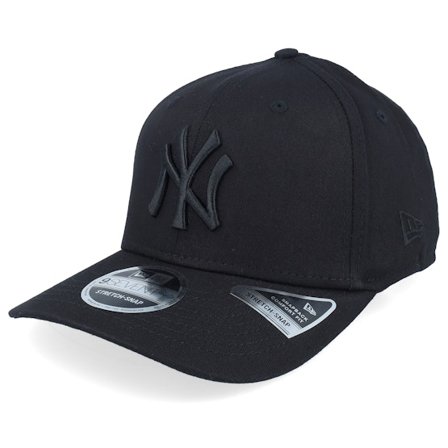 New Era - MLB Zwart adjustable Cap - New York Yankees Monochrome 9SEVENTY Black/Black Adjustable @ Hatstore