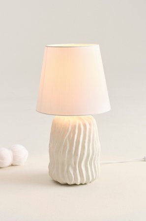 Jotex - UMBRIEL bordlampe Naturhvit - Kjøp Bordlamper hos Jotex