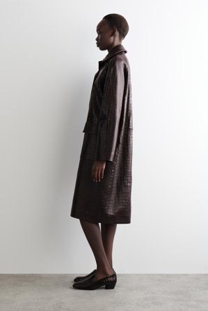 COS Femme Manteau Long En Cuir Embossé Croco in Marron