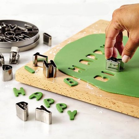 Bogstavsforme i rustfrit stål, 26 dele, til kager, tærter, frugt