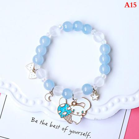 N Version Av Det Nya Färgglada Lila Armbandet I Kalcedonkristall