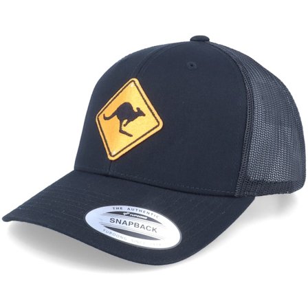 Iconic - Svart trucker Caps - Caution Kangaroos Sign Patch Black Trucker @ Hatstore