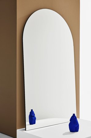 Pastill - Uma Bold spegel 198x119 cm - Silver - Stora speglar - Från Homeroom