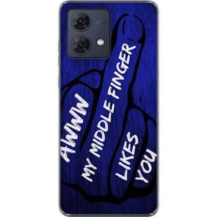 Kompatibelt Mobildeksel til Motorola Moto G84 Mørk typografisk illustrasjon med hjerteform og budskap om vennskap mot dyp blå tretekstur