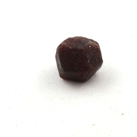 Stenar och mineraler. Granat. 4,56 ct. Skardu-området, Gilgit-Baltistan, Pakistan.