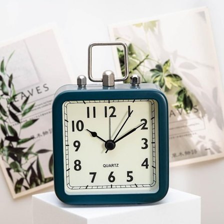 Reisevekkerklokke - Firkant stille metallvekkerklokke, 3 tommers mini vekkerklokke