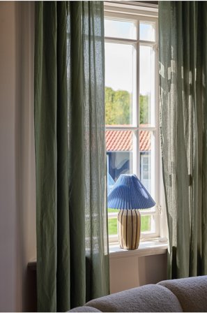 Jotex - Gardin Med Multifunksjonsbånd 2-pk Mørk olivengrønn - SADIE - Kjøp Multifunksjonsgardiner hos Jotex