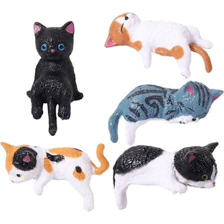 Sett med 5 søte kattefigurer, perfekt som mini-bildekorasjoner, skrivebordspynt eller for utstilling i stuen eller nær datamaskinen din.