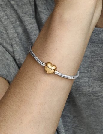 Pandora Silver Bracelet With Heart-Shaped 14K Gold-Plated Clasp - Silver - 16 CM