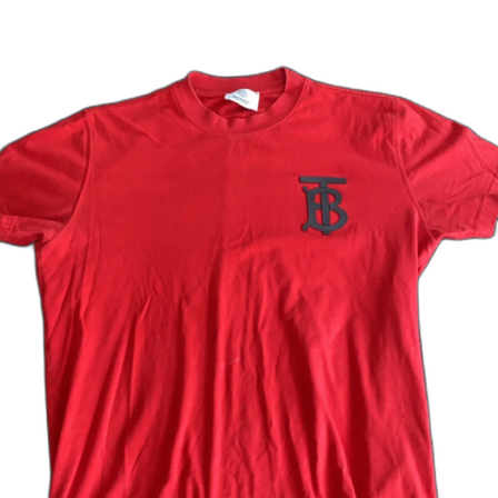 Säljer min burbury t-shirt