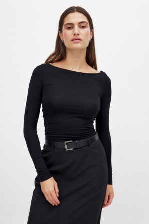 NA-KD Boat Neck Long Sleeve Top - Basic toppe - Sort - M