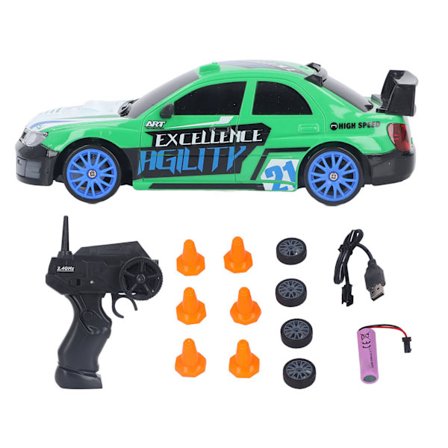 RC Racebil 1/24 Grønn Sikker Sterk ABS Kraftig Motor 10Mph Enkel Drifting RC Driftingbil med Barricade for Barn Voksne