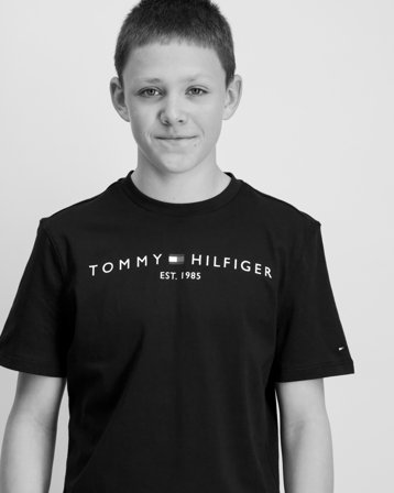 Tommy Hilfiger ESSENTIAL TEE S/S Czarny T-shirty Chłopiec - Kids Brand Store