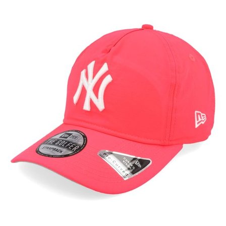 New Era - MLB Rosa unconstructed Keps - New York Yankees Everyday Nylon Neon Pink/White Dad Cap @ Hatstore