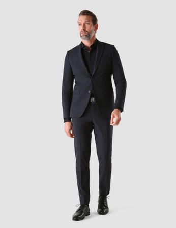 SHAPING NEW TOMORROW Essential Suit Stanford Stripes Man's