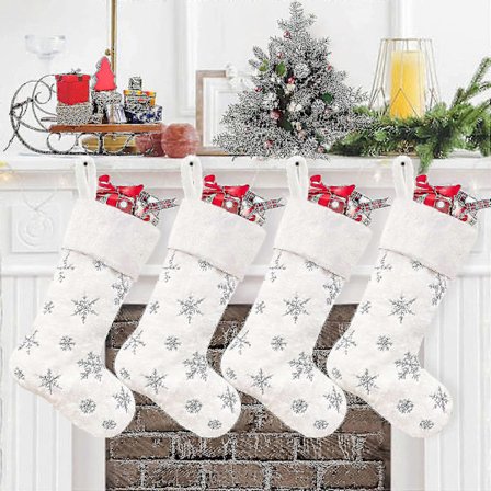 Pakke med 4 hængende strømpeornamenter