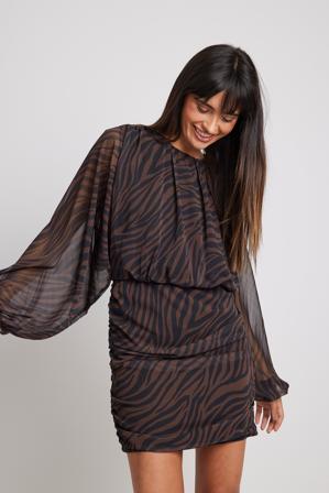 NA-KD Boho Robe courte avec jupe smockée - Robes courtes - Multicolore - EU 38