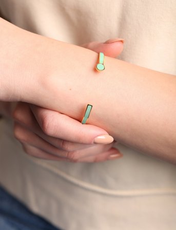 Design Letters Rainbow Dot Bangle - Green - ONE SIZE