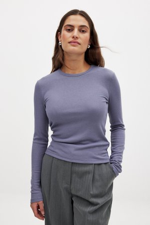 NA-KD Basic Långärmad ribbstickad topp med rund hals - Bastoppar - Blå - XS (EU 32)