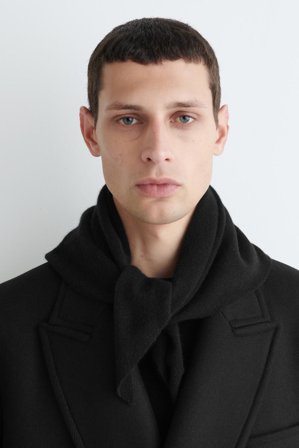 COS Men's Sciarpa A Triangolo In Cashmere in Nero