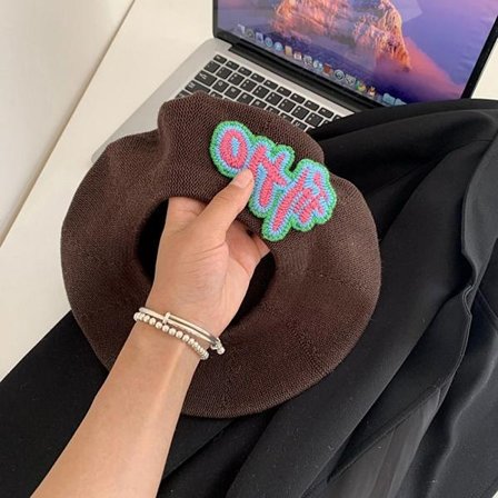 Malerhatt Kjærlighet Beret BRUN