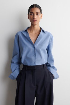 COS Femme Chemise En Popeline De Coton À Col Ouvert in Bleu