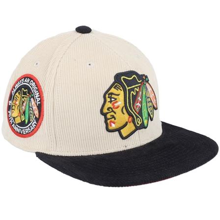 Mitchell & Ness - NHL Beige snapback Cap - Chicago Blackhawks Team Cord Off White/Black Snapback @ Hatstore