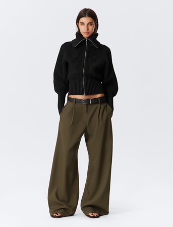 Weekday Low Waist Wide Suiting Trousers - Khaki green - 36