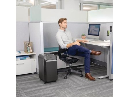 Fellowes Dokumentförstörare LX220 svart - Lyreco - Kontorsmaskiner - Dokumentförstörare - För 1-5 användare