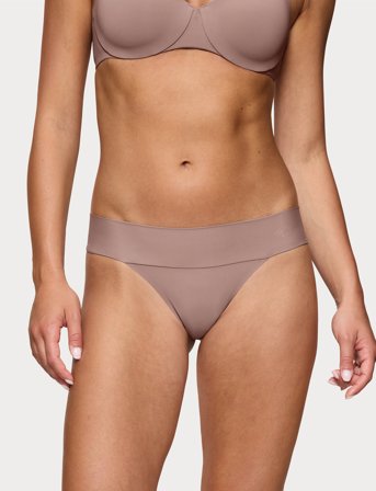 Triumph Body Make-Up Illusion String Ex - Beige - 46