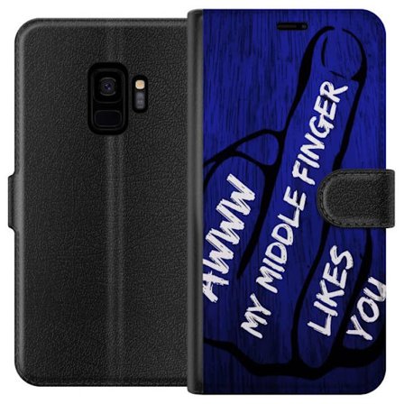 Kompatibelt Lommeboketui til Samsung Galaxy S9 Mørk typografisk illustrasjon med hjerteform og budskap om vennskap mot dyp blå tretekstur