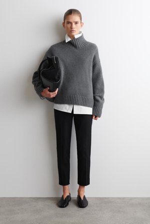 COS Women's Pantaloni Slim Cropped in Nero