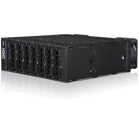 ICY DOCK 8x M.2 NVMe SSD to 8x Oculink (SFF-8612) in 1x 5.25" Bay