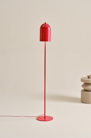 Jotex - ARA gulvlampe Rød - Kjøp Gulvlamper hos Jotex