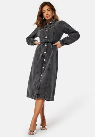 YAS Karina Midi Denim Dress Black Detail:Washed Klær