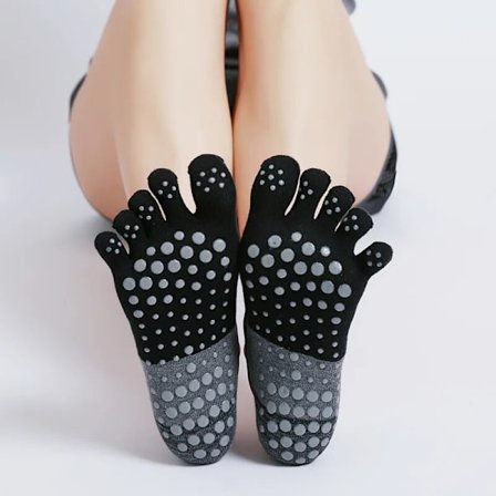 Nya Bomuld Kvinder Yoga Sportsstrømper Anti-skrid Gym Fitness Åndbar Krydsryg Pilates Dans Sports Ankelstrømper Split Toe Strømper