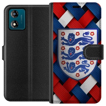 Kompatibelt Plånboksfodral till Motorola Motorola Moto E13 Grafiskt England-motiv med heraldiska lejon och flätat mönster i rött, vitt och blått,