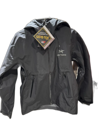 Svart Arc'teryx Gore-Tex vindjacka M