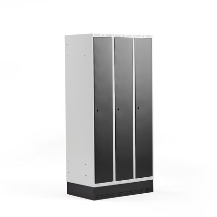 Kleiderspind CLASSIC mit Sockel, 3 Module, 1890 x 900 x 550 mm, schwarz