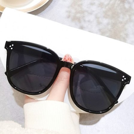 Polarisoidut aurinkolasit miehille ja naisille, jotka sopivat silmälasien päälle