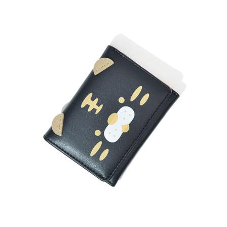 En lille sort tegnebog i tegneseriestil med en sød tiger, 10,5 cm × 1,5 cm × 8