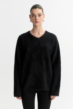 Soft Goat - Brushed v-neck - M - Black
