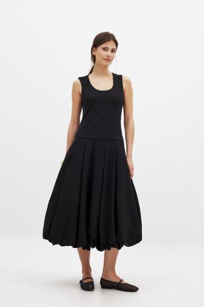 Claire Rose x NA-KD Midikleid mit Ballonrock - Abendkleider - Schwarz - EU 32