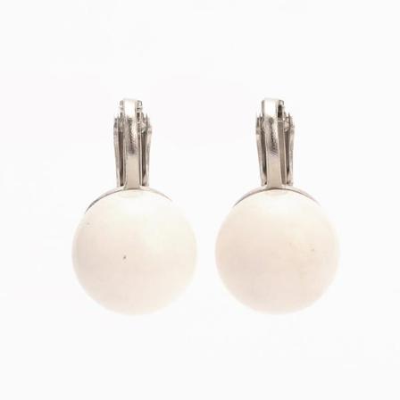 1 Par Clips Örhängen Med 12 Mm. Runda Vit Jade