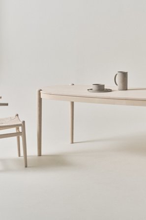 Jotex - Ovalt Spisebord 90x240 Cm Hvitsåpet - NATTAVAARA - Kjøp Spisebord hos Jotex