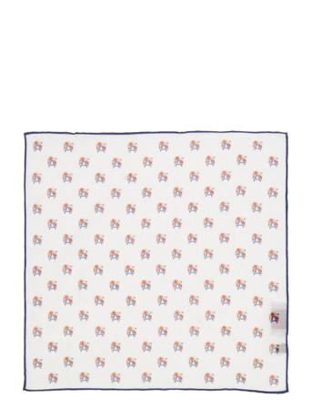 Csb Allover A Flower Pocket White An Ivy